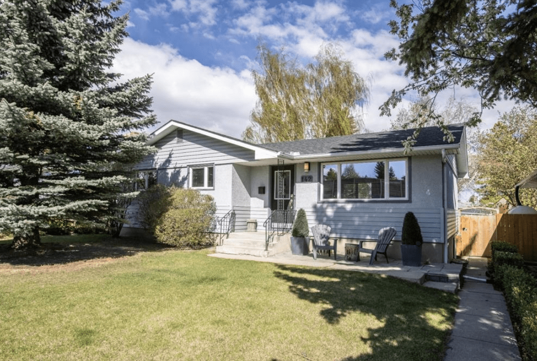 142 Winston Dr SW Calgary home listing